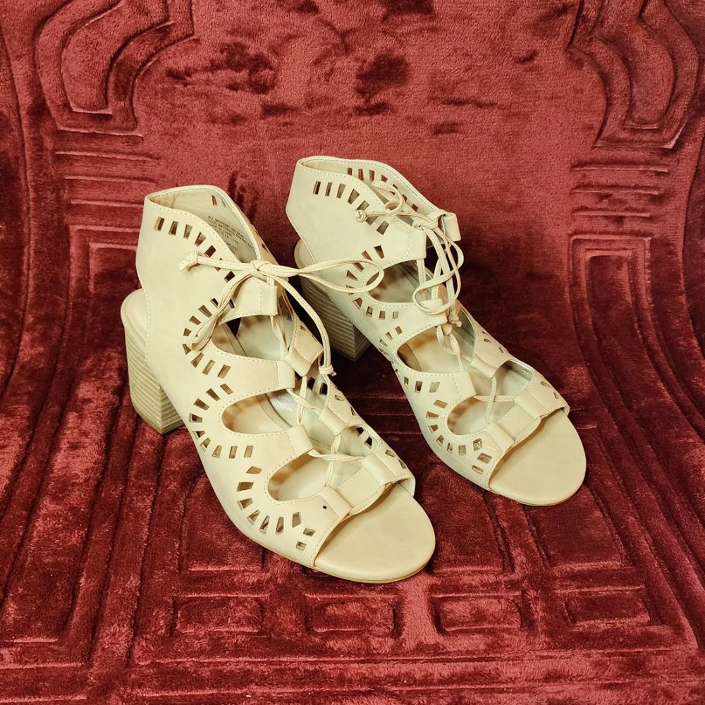 BP Beige Nude Gladiator Block Heel Sandal A terrific super cute BP Sandal purcha - Picture 2 of 9
